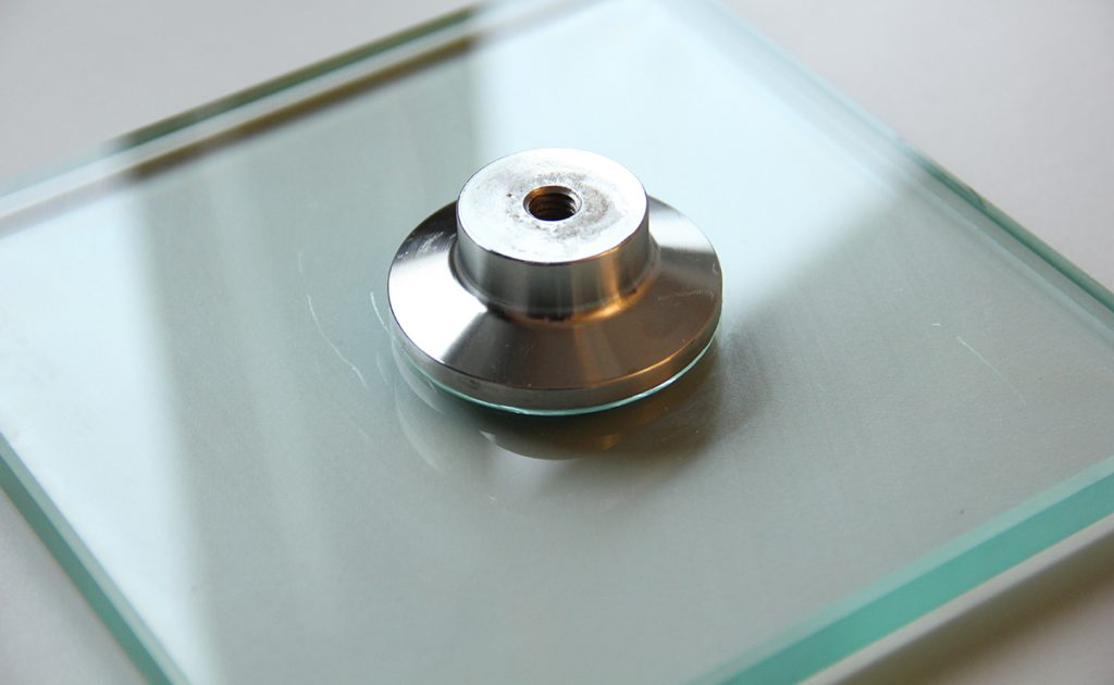 How to Glue Metal to Glass Glue Things