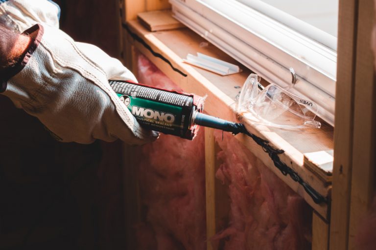 Does Liquid Nails Work on Concrete? Glue Things