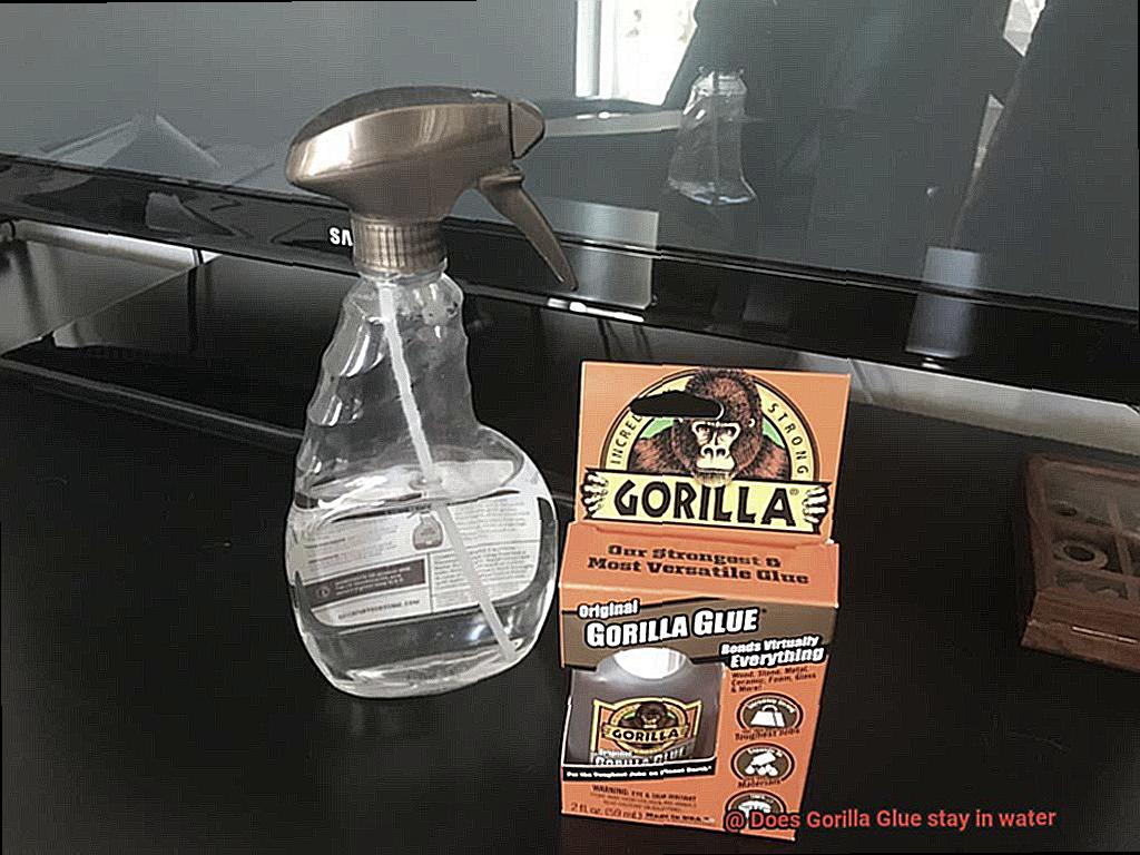 Does Gorilla Glue stay in water-2