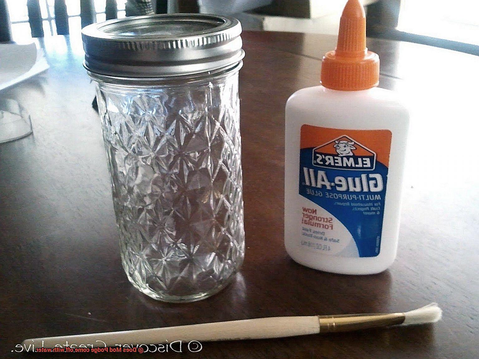 Does Mod Podge come off with water? Glue Things