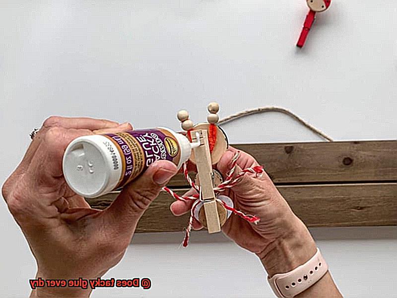 Does tacky glue ever dry-2