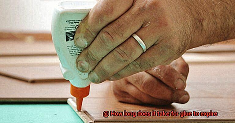 How long does it take for glue to expire-2