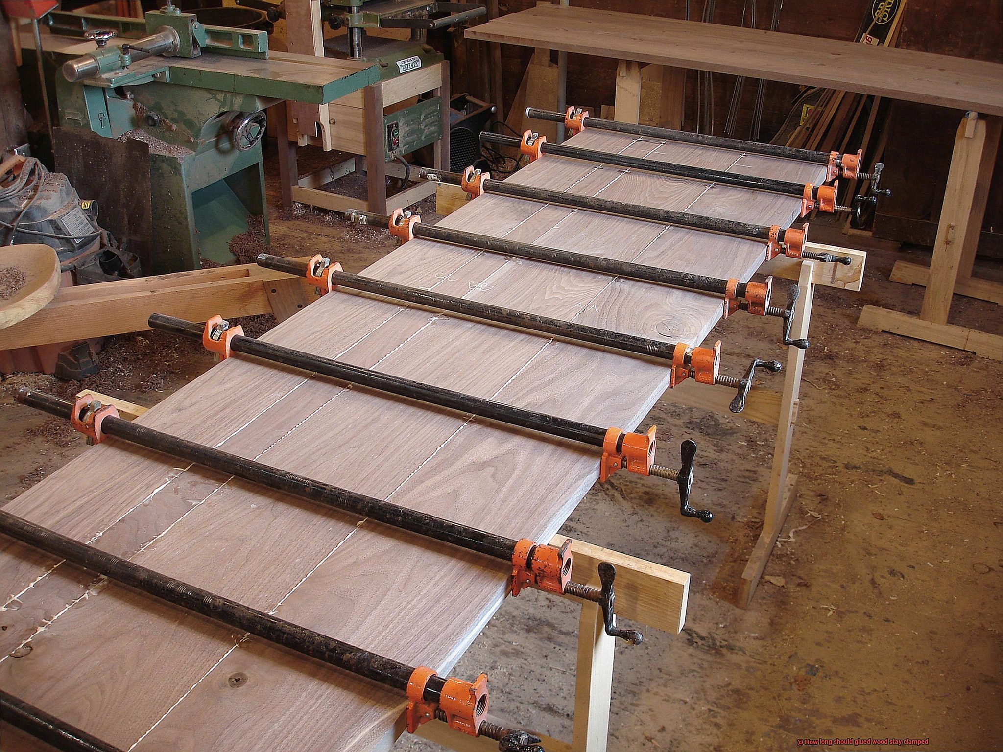 How long should glued wood stay clamped? Glue Things