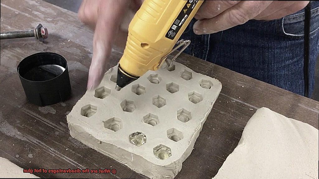 What are the disadvantages of hot glue? Glue Things
